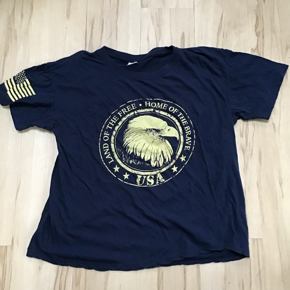Navy Blue USA Gold Eagle Graphic American Flag Land of the Free T-Shirt‎ Large